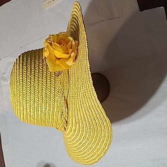 Women's Kentucky Derby or Church Hat - Picture 1 of 7